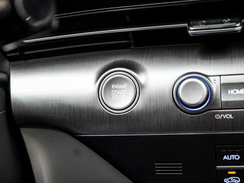 Used 2025 Hyundai Kona SEL image 25