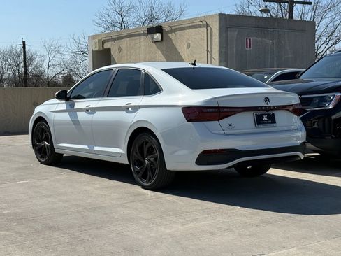 New 2026 Volkswagen Jetta SE FWD image 8