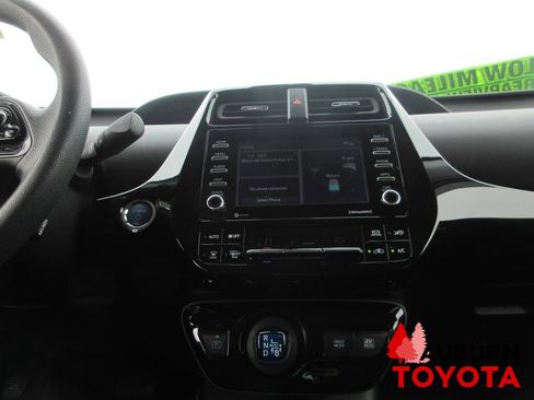 Used 2022 Toyota Prius L Eco image 28