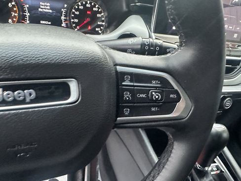 Used 2023 Jeep Compass Limited image 18