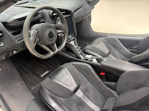 Used 2018 McLaren 720S Performance RWD image 27