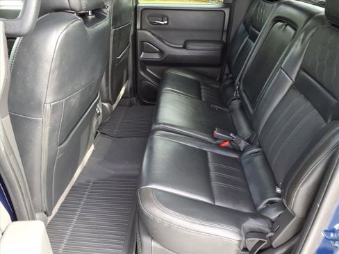 Used 2022 Nissan Frontier PRO-4X w/ Pro-4X Premium Package image 8