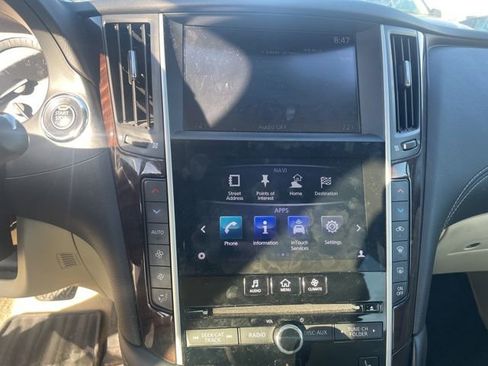 Used 2018 INFINITI Q50 Luxe w/ Essential Package (3.0T Luxe) image 8