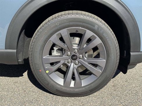 New 2026 Ford Explorer Active w/ Active Comfort Package image 25