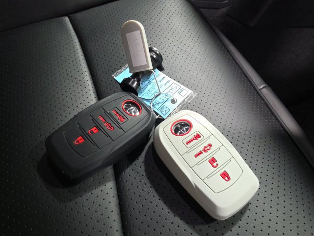 Used 2025 Toyota Tacoma TRD Off-Road AWD/4WD image 22