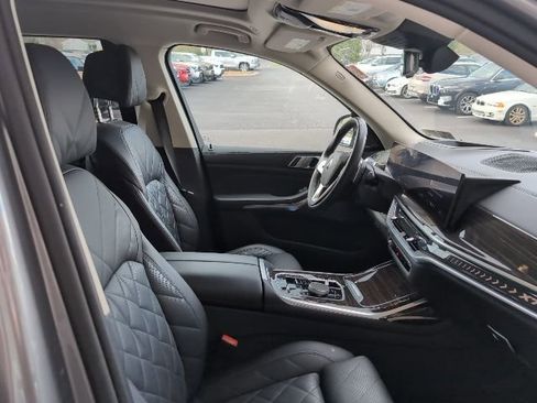 Used 2024 BMW X7 xDrive40i AWD/4WD image 26