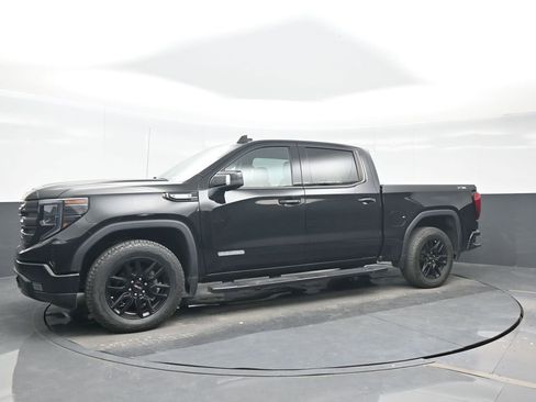 Used 2022 GMC Sierra 1500 Elevation w/ Elevation Premium Package image 2