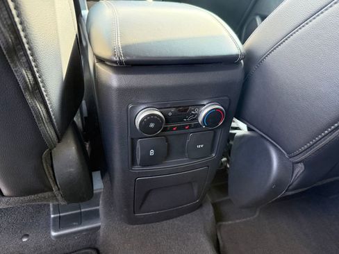 Used 2024 Ford Explorer Limited image 24