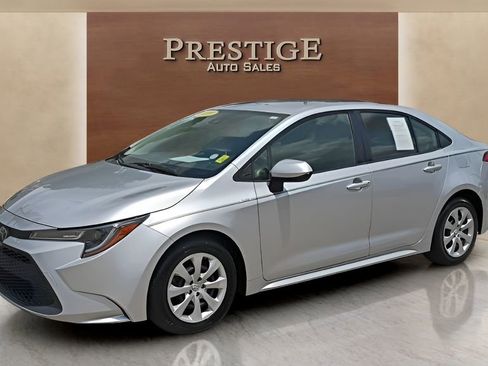 Used 2020 Toyota Corolla LE FWD image 30
