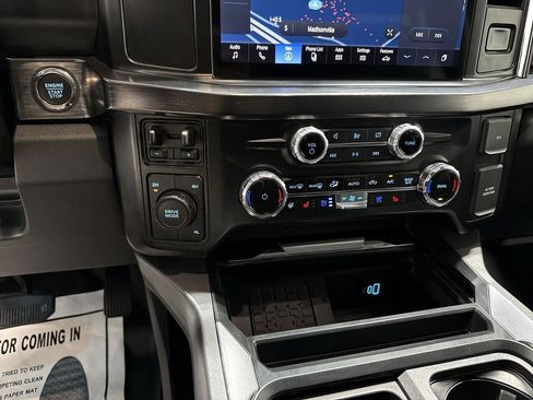 Used 2024 Ford F250 Lariat AWD/4WD image 17