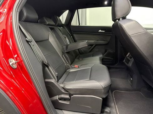 Used 2023 Volkswagen Atlas Cross Sport SE w/ Panoramic Sunroof Package FWD image 27