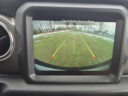 Used 2021 Jeep Wrangler Unlimited Sahara w/ Uconnect 4C Nav & Sound Group image 20