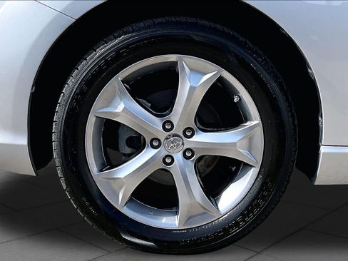 Used 2011 Toyota Venza w/ Convenience Pkg FWD image 9