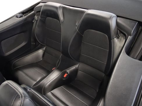 Used 2021 Ford Mustang Premium image 17