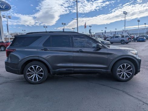 Used 2020 Ford Explorer ST w/ Premium Technology Package image 2