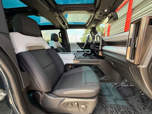 Used 2025 GMC Hummer EV 3X AWD/4WD image 27