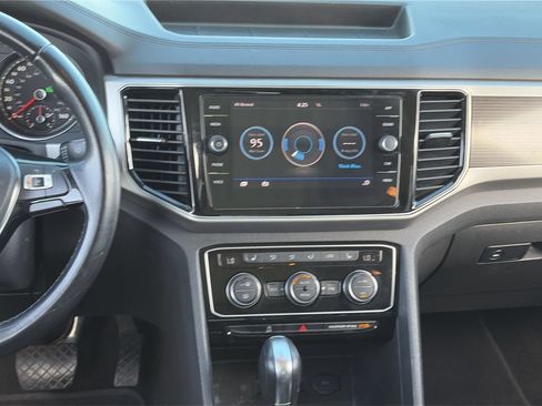 Used 2018 Volkswagen Atlas SEL AWD/4WD image 14