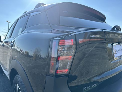 New 2026 Nissan Kicks SV w/ SV Premium Package AWD/4WD image 31