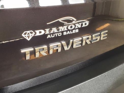 Used 2021 Chevrolet Traverse LT FWD image 6