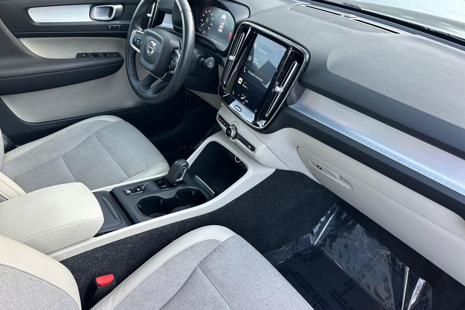 Used 2020 Volvo XC40 T5 Momentum AWD/4WD image 18