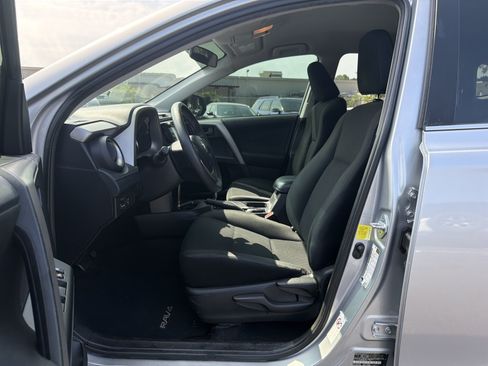 Used 2016 Toyota RAV4 LE FWD image 14