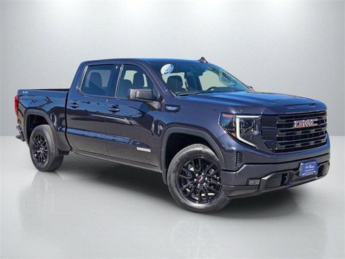 Used 2022 GMC Sierra 1500 Elevation image 1