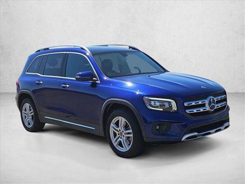 Used 2020 Mercedes-Benz GLB 250 image 3