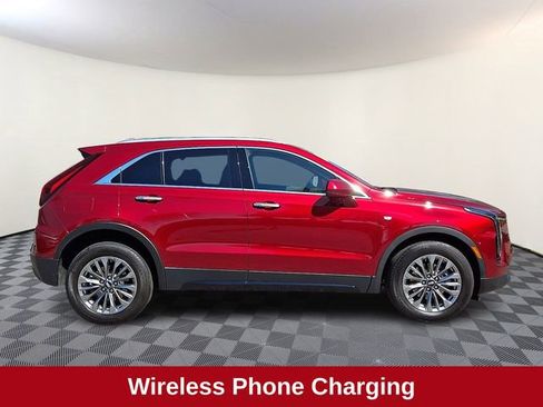 Used 2024 Cadillac XT4 Premium Luxury w/ Technology Package FWD image 9