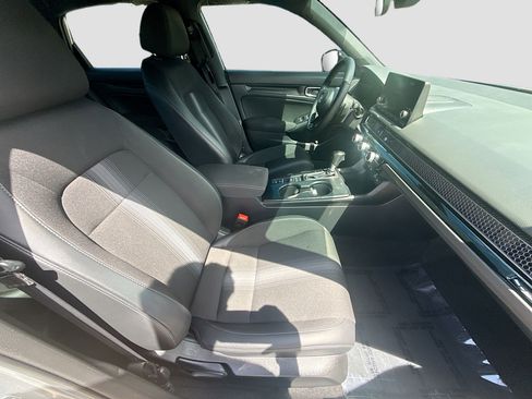 Used 2023 Honda Civic Sport image 30