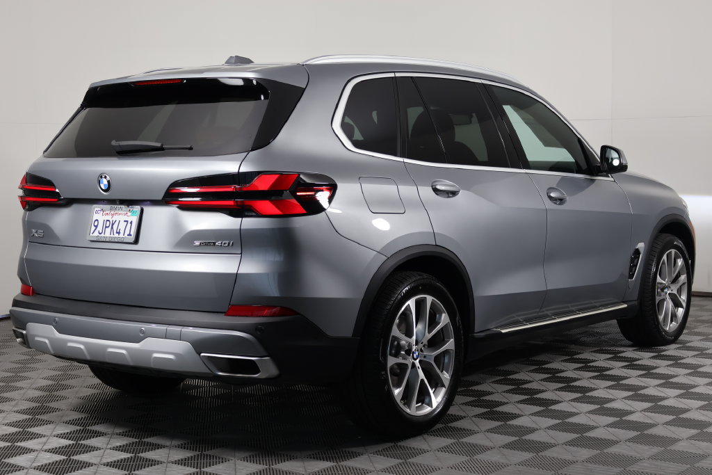 Certified 2024 BMW X5 sDrive40i w/ Premium Package RWD image 4