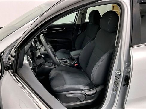 Used 2019 Kia Sorento L FWD image 32