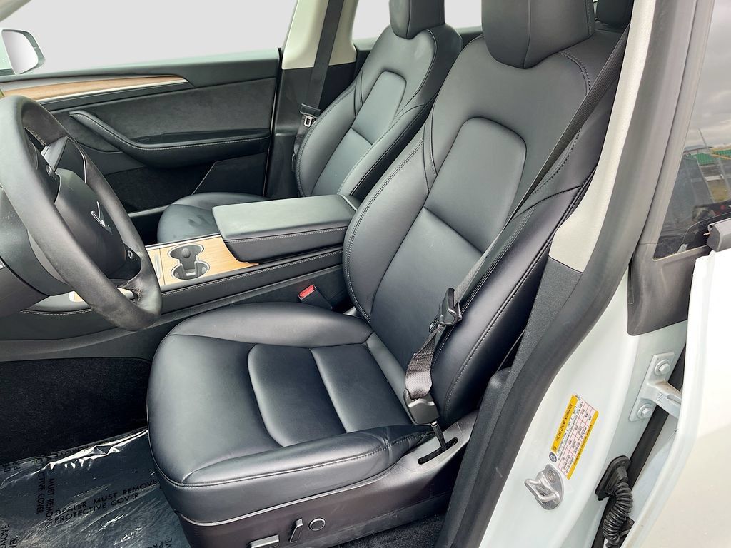 Used 2023 Tesla Model Y Long Range AWD/4WD image 19