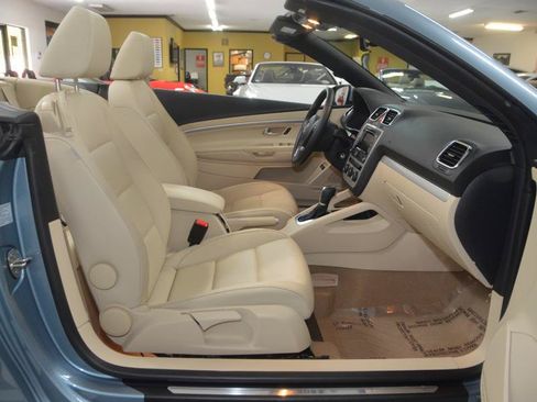 Used 2015 Volkswagen Eos Komfort FWD image 20