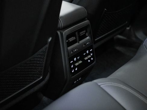 New 2026 Porsche Macan Turbo Electric AWD/4WD image 35