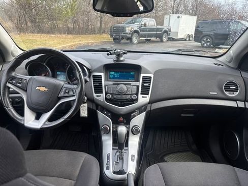 Used 2013 Chevrolet Cruze LT w/ All-Star Edition image 12