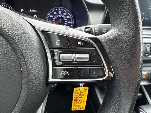 Used 2023 Kia Forte LXS FWD image 17