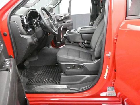 Used 2023 Chevrolet Silverado 1500 LT AWD/4WD image 9