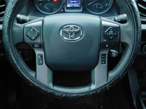 Used 2020 Toyota Tacoma 4x4 Double Cab image 14
