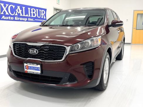Used 2019 Kia Sorento AWD V6 image 7