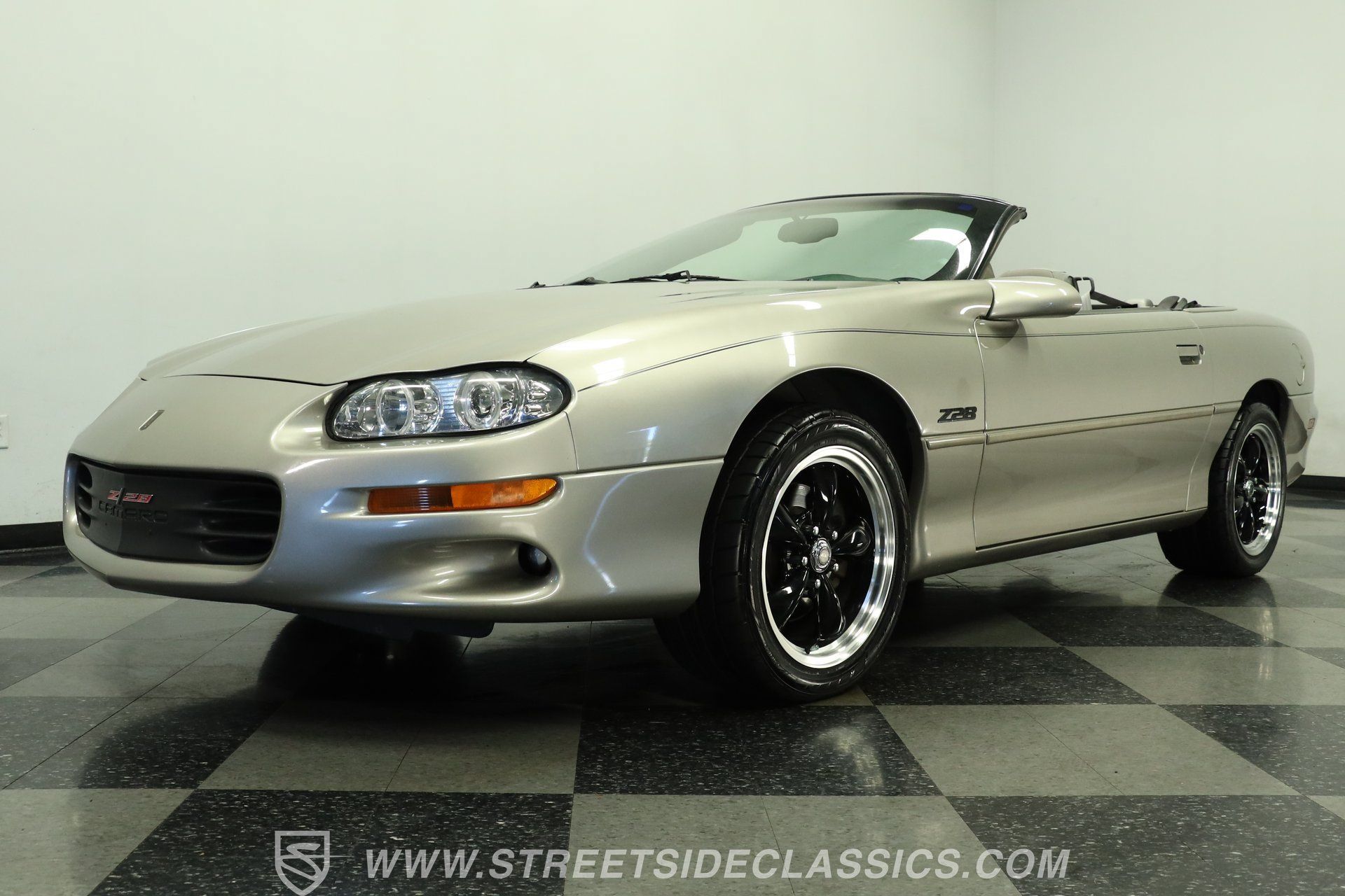 Used 1999 Chevrolet Camaro Z28 RWD image 21