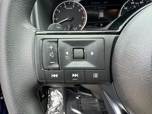 Used 2021 Nissan Rogue SV AWD/4WD image 25