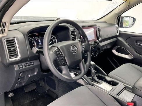 Used 2022 Nissan Frontier SV w/ Technology Package image 14