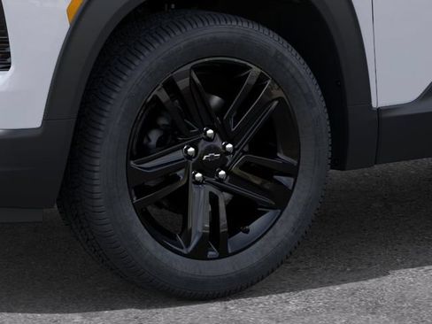 New 2026 Chevrolet TrailBlazer LT w/ Convenience Package FWD image 9