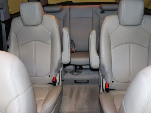 Used 2008 GMC Acadia SLT AWD/4WD image 40