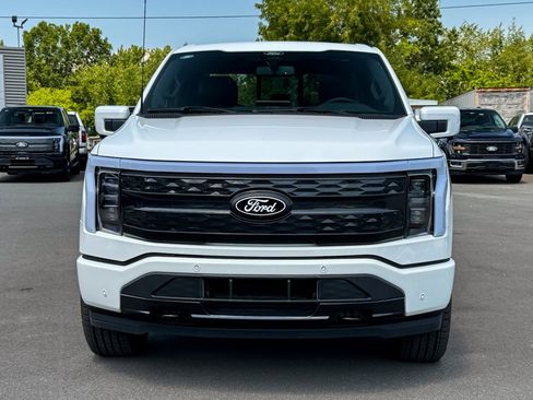 New 2025 Ford F150 Lightning Platinum w/ Dark Elements Package AWD/4WD image 15
