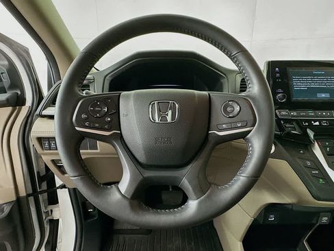 Used 2024 Honda Odyssey EX-L image 15