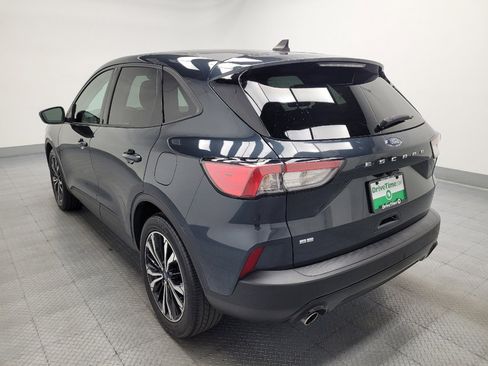 Used 2022 Ford Escape SE w/ SE Sport Appearance Package FWD image 5