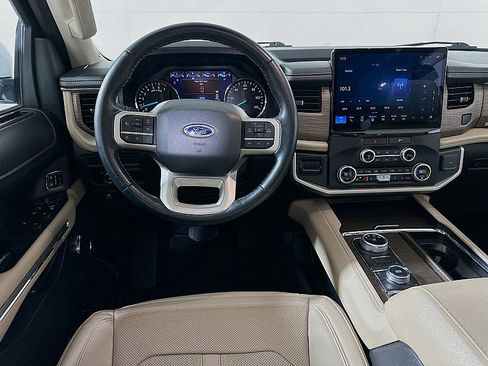 Used 2023 Ford Expedition Limited image 25