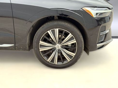 Certified 2023 Volvo XC60 B5 Plus w/ Climate Package AWD/4WD image 12