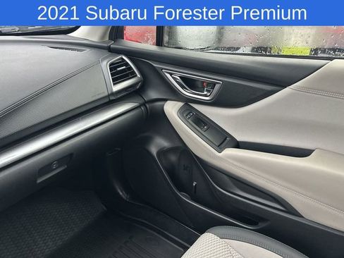 Used 2021 Subaru Forester Premium AWD/4WD image 19